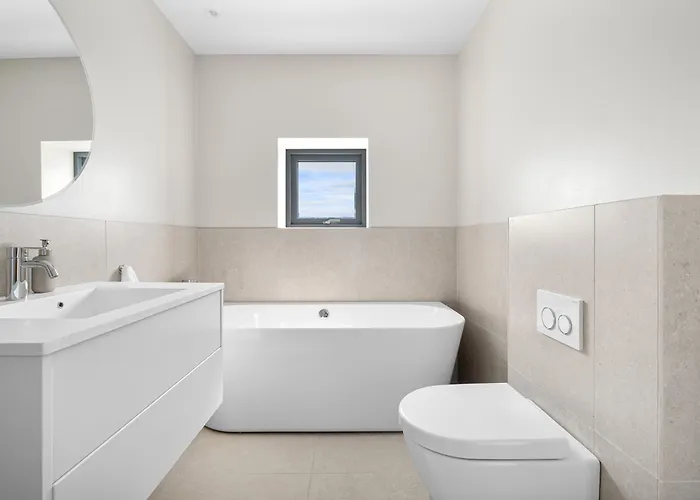Amazing View - 5 Bedrooms - New House - Modern And Exclusive * 卑爾根