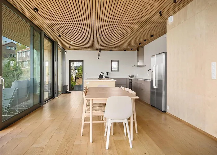 Amazing View - 5 Bedrooms - New House - Modern And Exclusive * 卑爾根