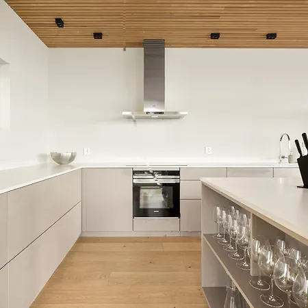 فيلة Amazing View - 5 Bedrooms - New House - Modern And Exclusive برغن