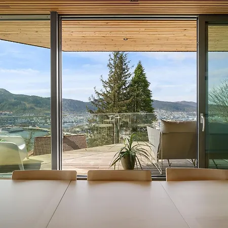 فيلة Amazing View - 5 Bedrooms - New House - Modern And Exclusive *
