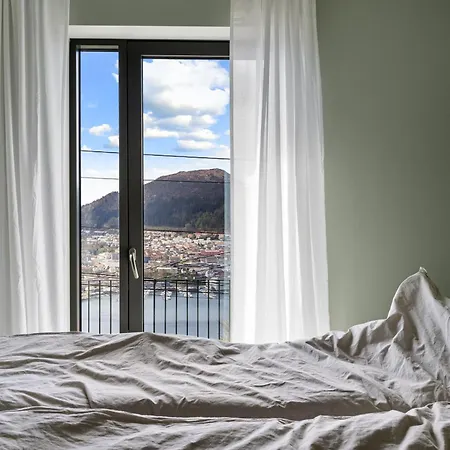 Amazing View - 5 Bedrooms - New House - Modern And Exclusive فيلة *
